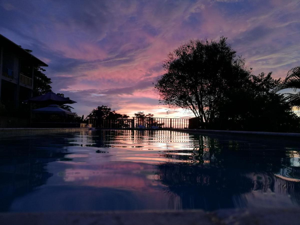 Punta Duarte Garden Inn Los Duarte Ngoại thất bức ảnh