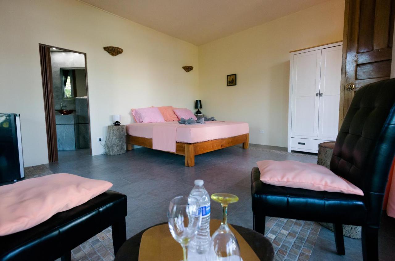 Punta Duarte Garden Inn Los Duarte Ngoại thất bức ảnh