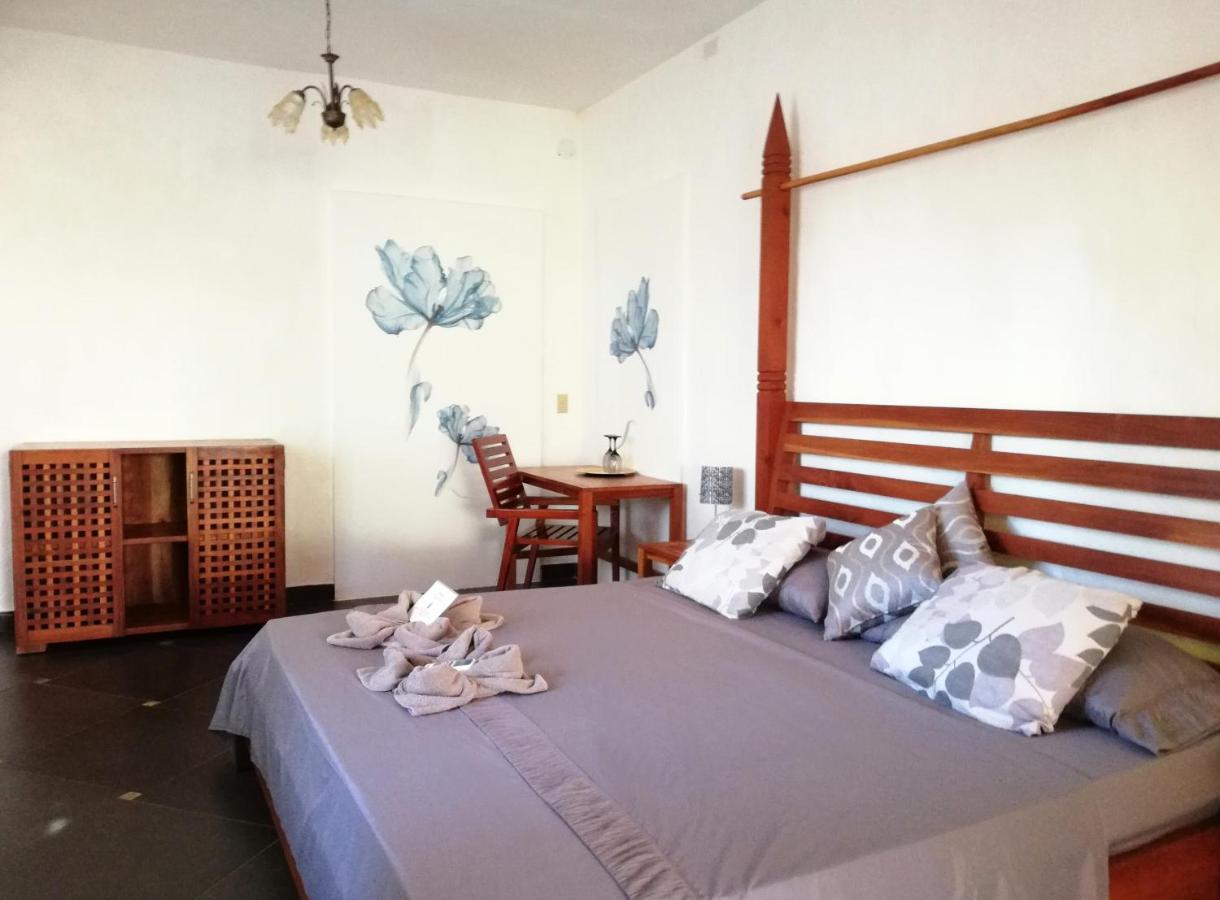 Punta Duarte Garden Inn Los Duarte Ngoại thất bức ảnh